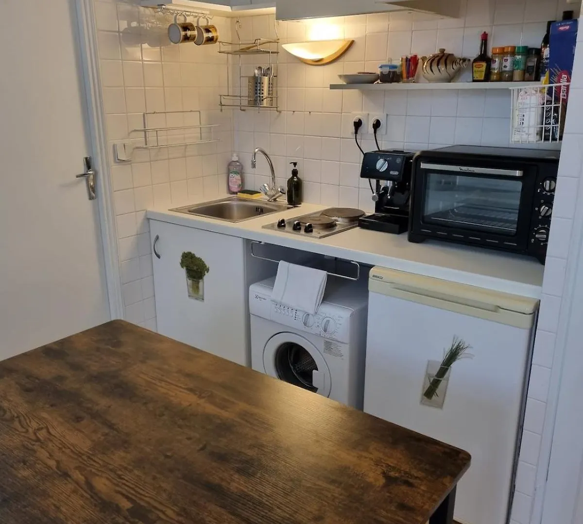 Cosy Apartment Well Located In Paris Center