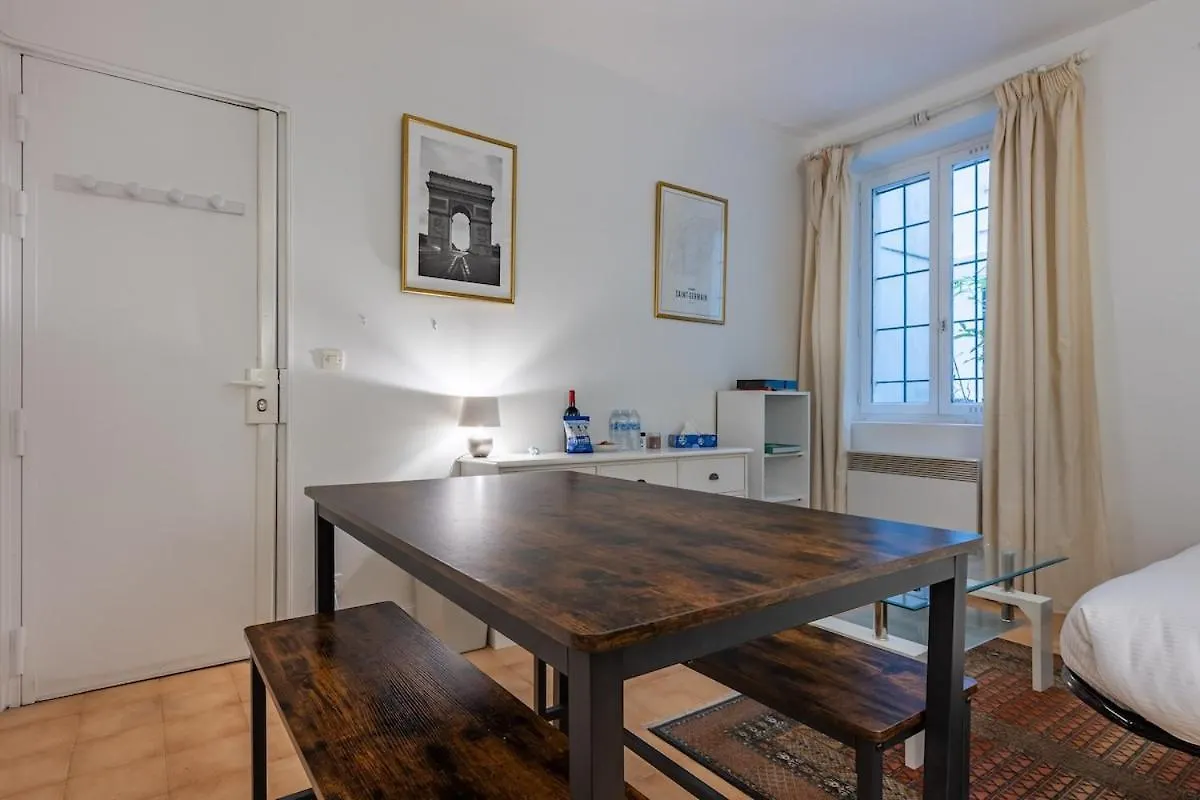 Cosy Apartment Well Located In Paris Center France