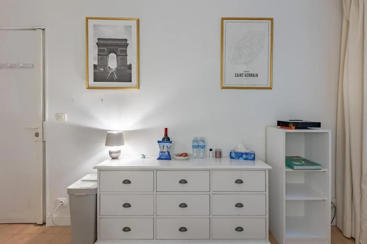 Cosy Apartment Well Located In Paris Center 0*,