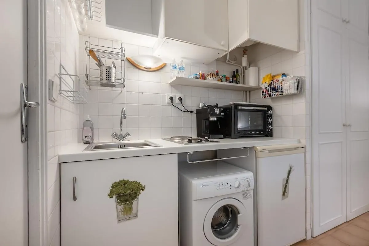 Cosy Apartment Well Located In Paris Center